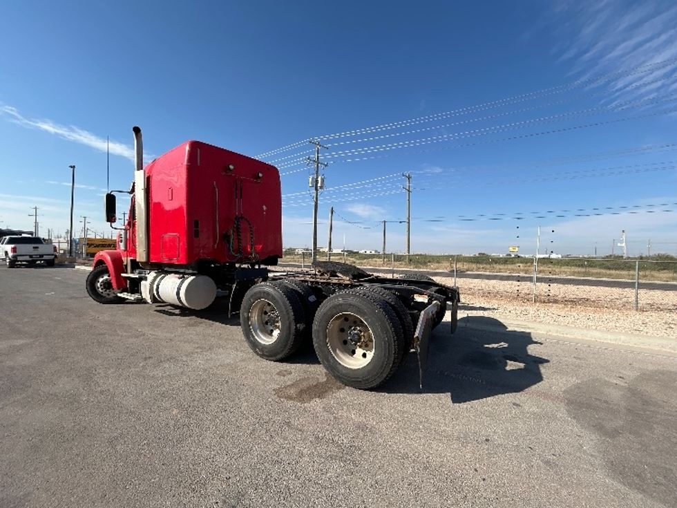 Sleeper Tractor-Heavy Duty Tractors-Freightliner-2018-CORONADO-Odessa-TX-342,353\n\t\tmiles-$ 76,500 - Image 5