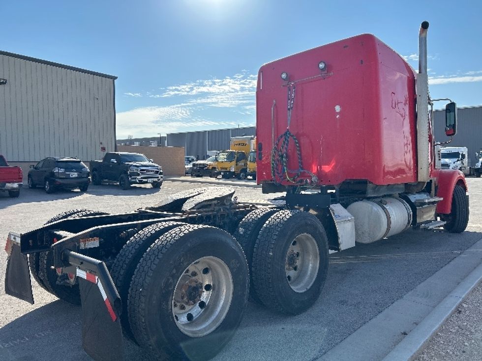 Sleeper Tractor-Heavy Duty Tractors-Freightliner-2018-CORONADO-Odessa-TX-342,353\n\t\tmiles-$ 76,500 - Image 7