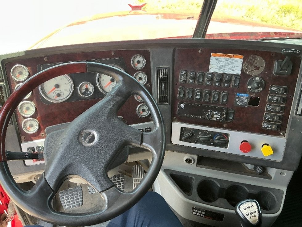 Sleeper Tractor-Heavy Duty Tractors-Freightliner-2018-CORONADO-Odessa-TX-361,192\n\t\tmiles-$ 75,750 - Image 10