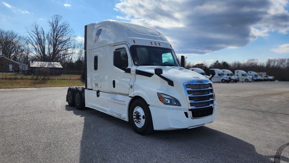 Your Next Used 2018 Freightliner T12664ST, 192114, Is For Sale And