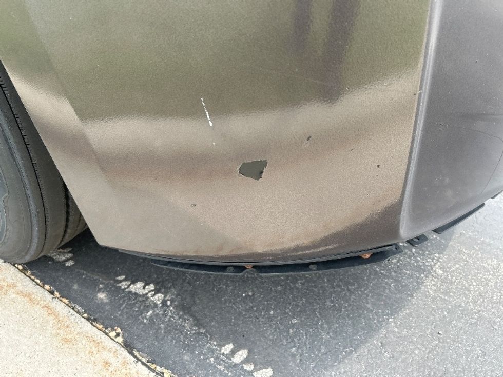 Sleeper Tractor-Heavy Duty Tractors-Freightliner-2018-T12664ST-De Pere-WI-697,213\n\t\tmiles-$ 47,750 - Image 23