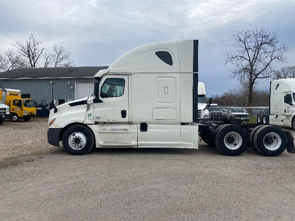 Your Next Used 2018 Freightliner T12664ST, 316120, Is For Sale And
