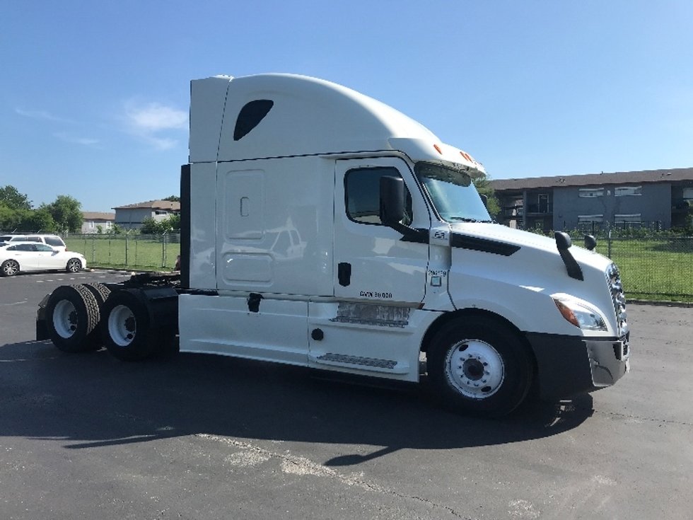 Used Freightliner Sleeper Trucks for Sale in TX Penske Used Trucks