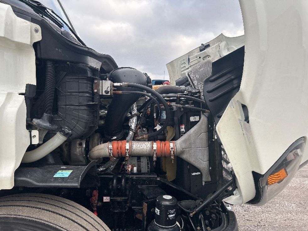 Sleeper Tractor-Heavy Duty Tractors-Freightliner-2019-Cascadia 11364ST-Akron-OH-584,904\n\t\tmiles-$ 40,250 - Image 20