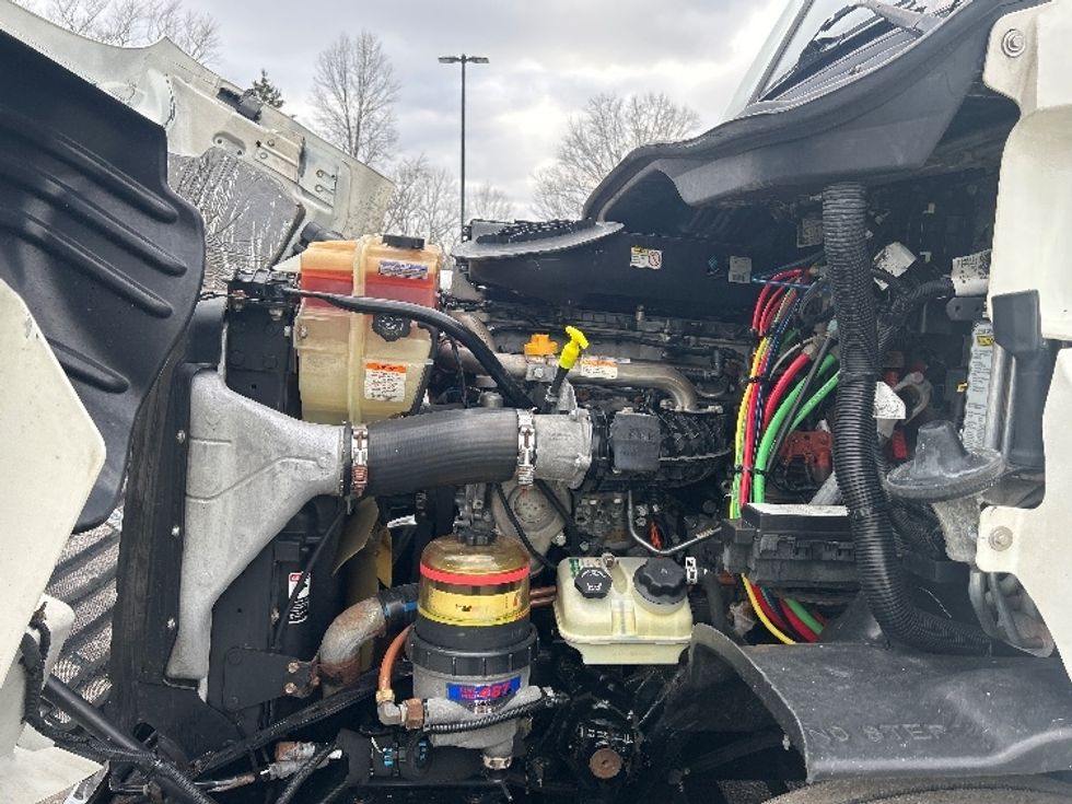 Sleeper Tractor-Heavy Duty Tractors-Freightliner-2019-Cascadia 11364ST-Akron-OH-584,904\n\t\tmiles-$ 40,250 - Image 21