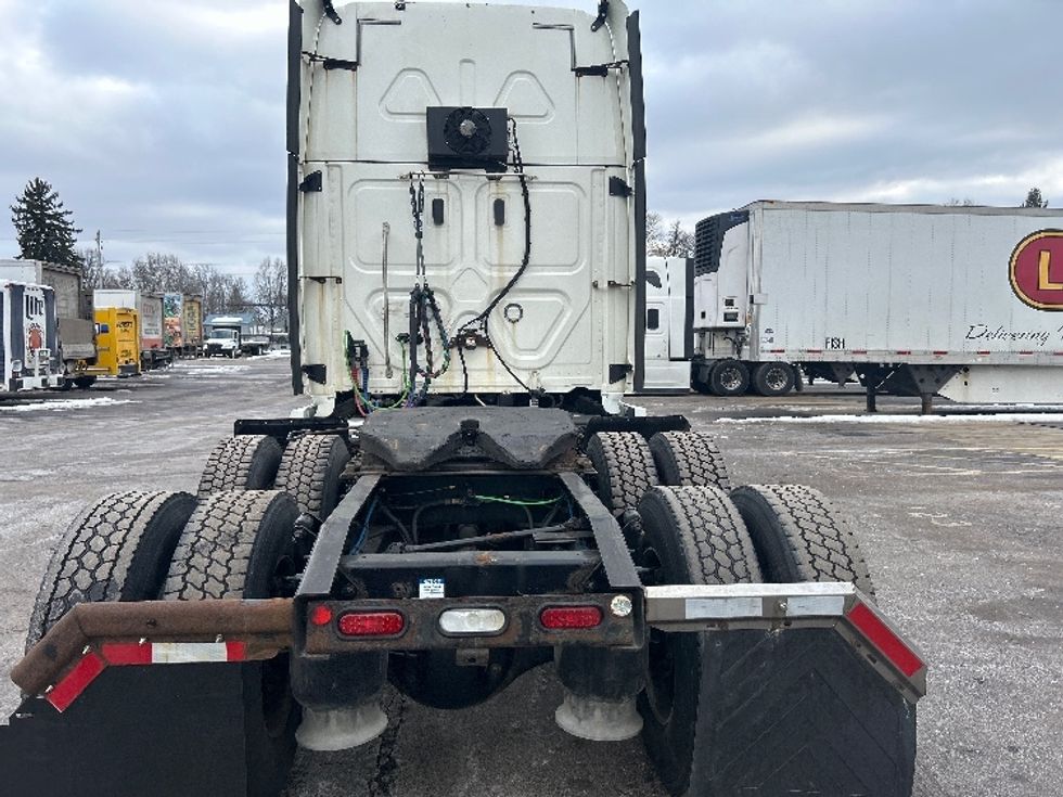 Sleeper Tractor-Heavy Duty Tractors-Freightliner-2019-Cascadia 11364ST-Akron-OH-584,904\n\t\tmiles-$ 40,250 - Image 6