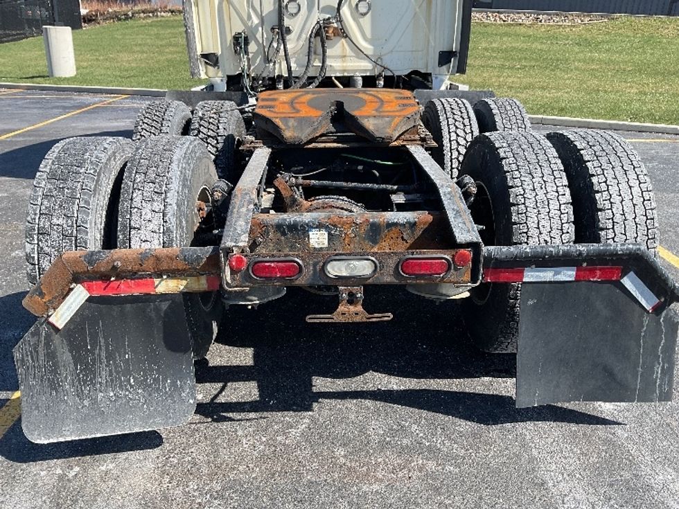 Sleeper Tractor-Heavy Duty Tractors-Freightliner-2019-Cascadia 11364ST-Akron-OH-595,468\n\t\tmiles-$ 39,750 - Image 6
