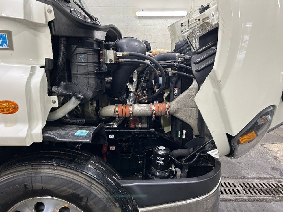 Sleeper Tractor-Heavy Duty Tractors-Freightliner-2019-Cascadia 11364ST-Akron-OH-656,291\n\t\tmiles-$ 40,000 - Image 19