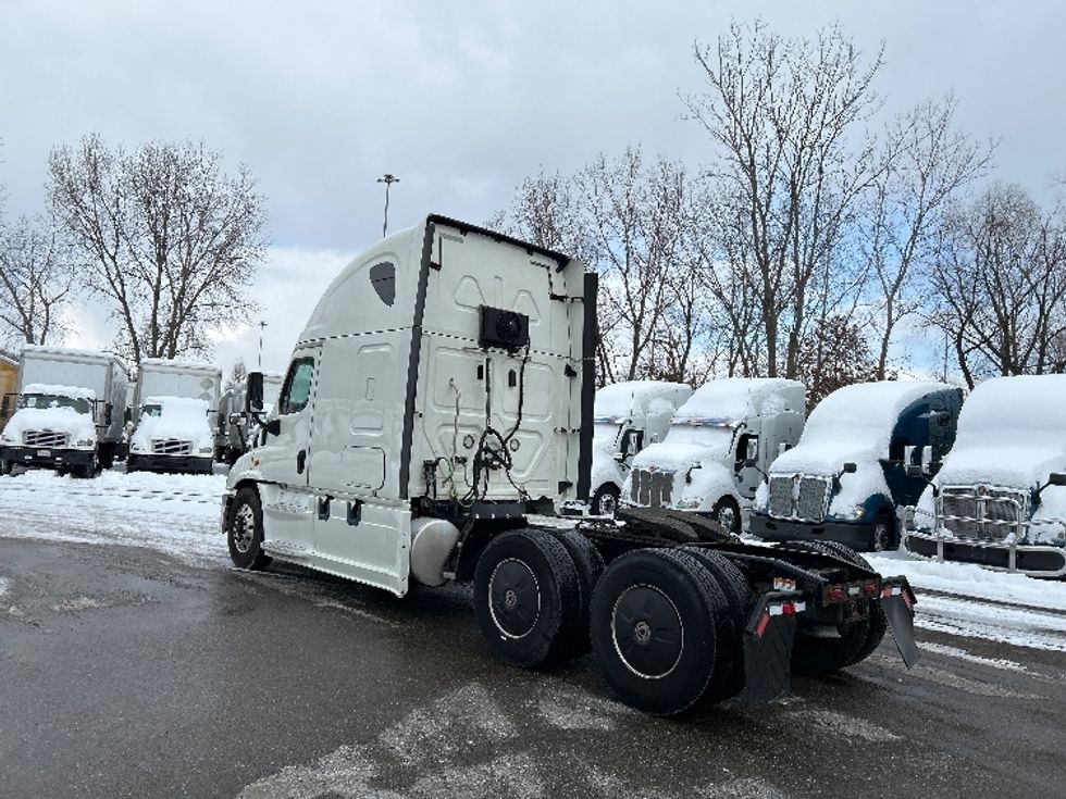 Sleeper Tractor-Heavy Duty Tractors-Freightliner-2019-Cascadia 11364ST-Akron-OH-656,291\n\t\tmiles-$ 40,000 - Image 5