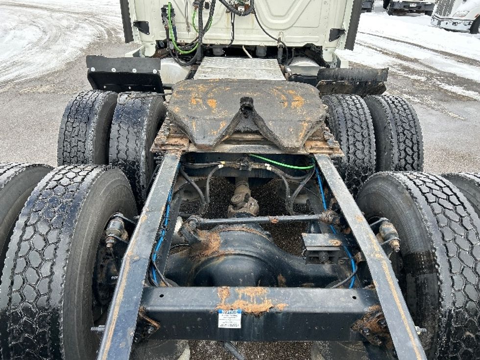 Sleeper Tractor-Heavy Duty Tractors-Freightliner-2019-Cascadia 11364ST-Akron-OH-656,291\n\t\tmiles-$ 40,000 - Image 6