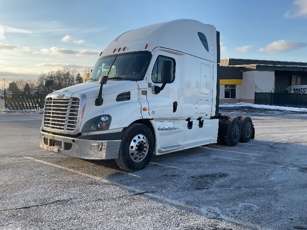 Sleeper Tractor-Heavy Duty Tractors-Freightliner-2019-Cascadia 11364ST-Akron-OH-684,104\n\t\tmiles-$ 34,750 - Image 3
