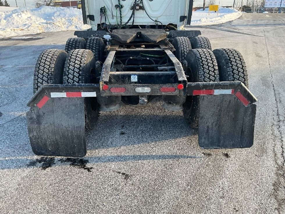 Sleeper Tractor-Heavy Duty Tractors-Freightliner-2019-Cascadia 11364ST-Akron-OH-684,104\n\t\tmiles-$ 34,750 - Image 6
