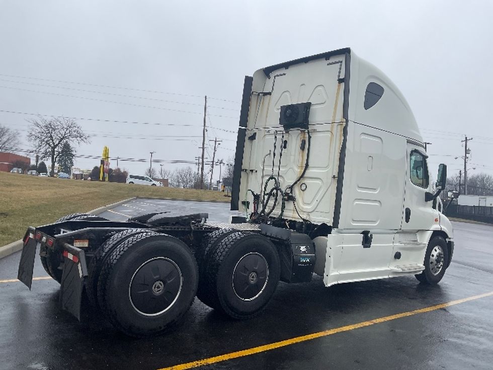 Sleeper Tractor-Heavy Duty Tractors-Freightliner-2019-Cascadia 11364ST-Akron-OH-685,683\n\t\tmiles-$ 34,750 - Image 7