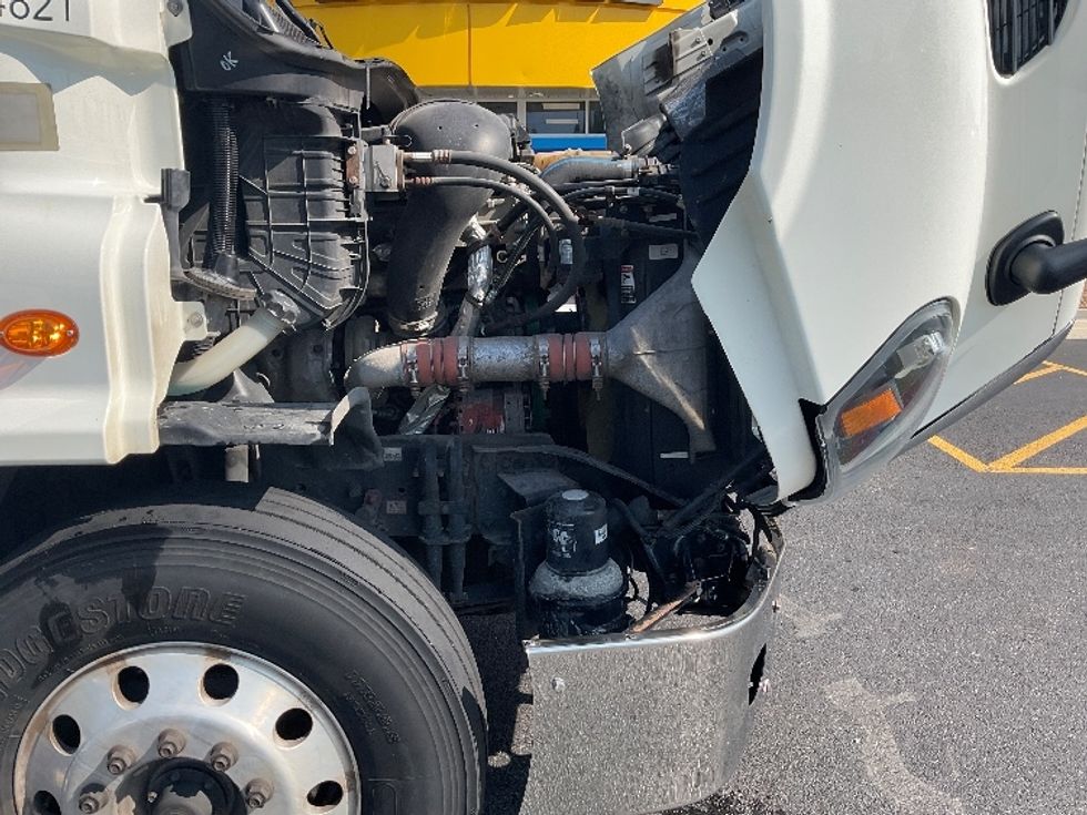 Sleeper Tractor-Heavy Duty Tractors-Freightliner-2019-Cascadia 11364ST-Akron-OH-741,366\n\t\tmiles-$ 33,750 - Image 20