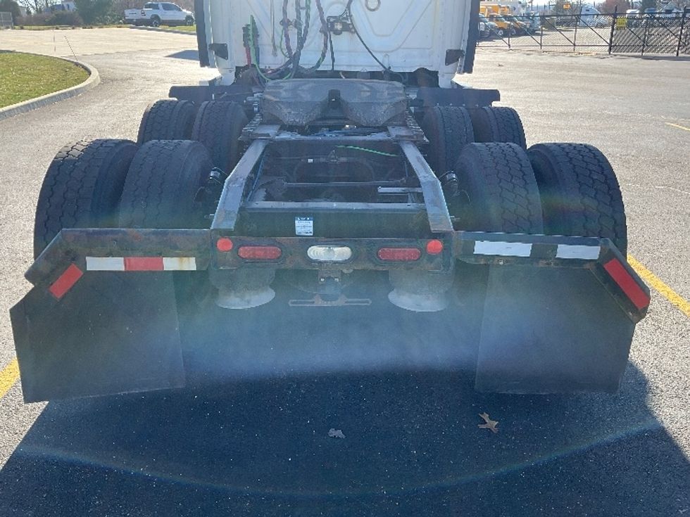 Sleeper Tractor-Heavy Duty Tractors-Freightliner-2019-Cascadia 11364ST-Akron-OH-747,793\n\t\tmiles-$ 30,250 - Image 6