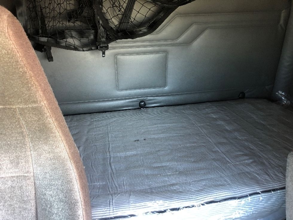 Sleeper Tractor-Heavy Duty Tractors-Freightliner-2019-Cascadia 11364ST-Albany-NY-486,683\n\t\tmiles-$ 50,000 - Image 16