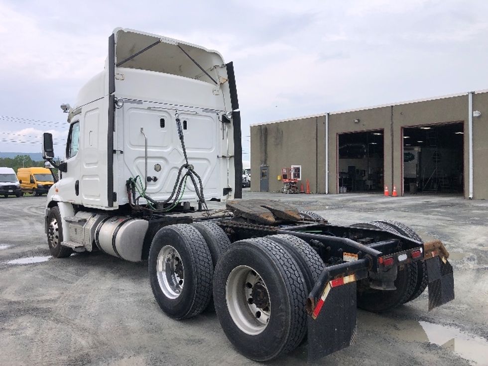 Sleeper Tractor-Heavy Duty Tractors-Freightliner-2019-Cascadia 11364ST-Albany-NY-486,683\n\t\tmiles-$ 50,000 - Image 5