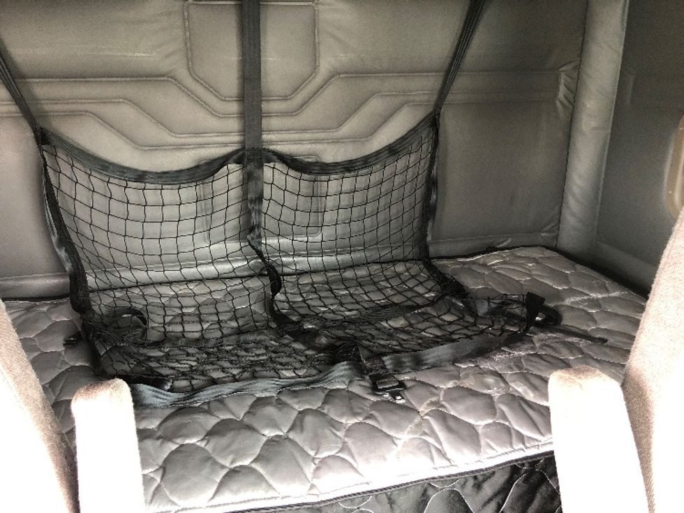 Sleeper Tractor-Heavy Duty Tractors-Freightliner-2019-Cascadia 11364ST-Albany-NY-571,142\n\t\tmiles-$ 44,250 - Image 16