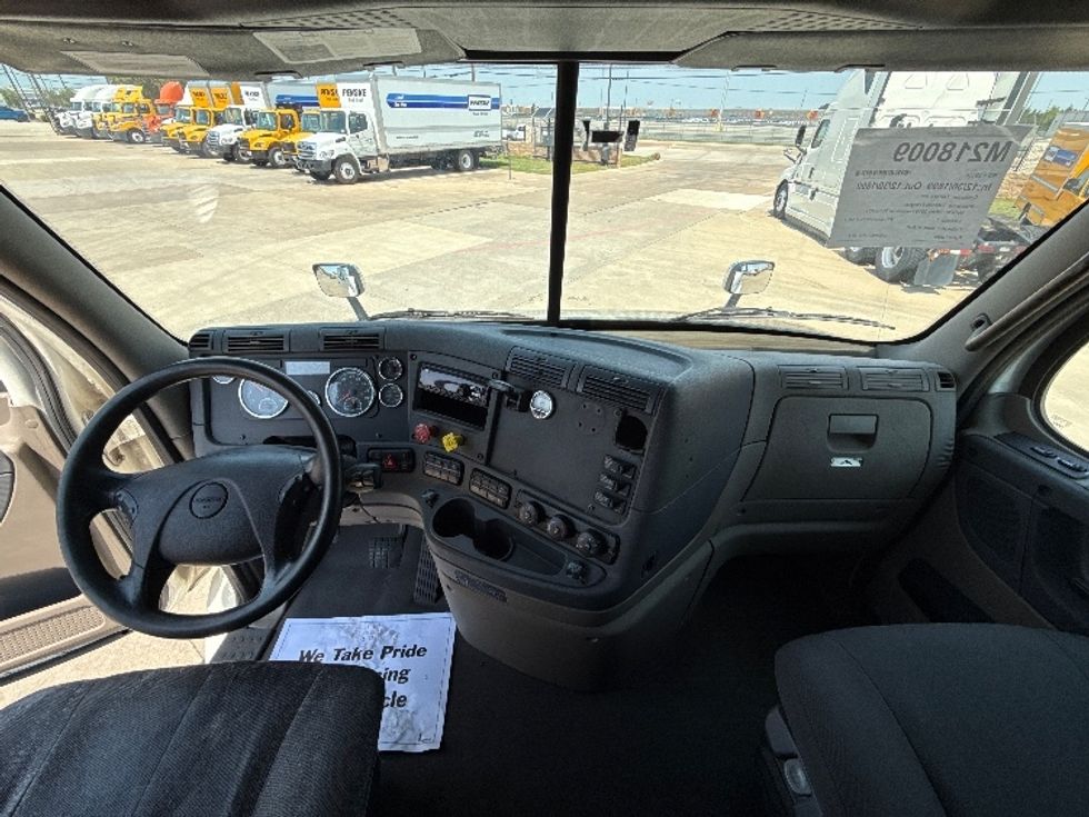 Sleeper Tractor-Heavy Duty Tractors-Freightliner-2019-Cascadia 11364ST-Arlington-TX-486,959\n\t\tmiles-$ 54,750 - Image 12
