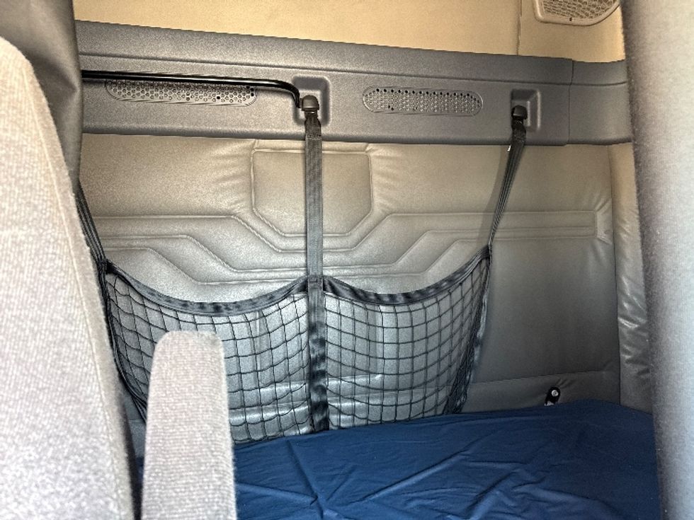 Sleeper Tractor-Heavy Duty Tractors-Freightliner-2019-Cascadia 11364ST-Arlington-TX-486,959\n\t\tmiles-$ 54,750 - Image 16