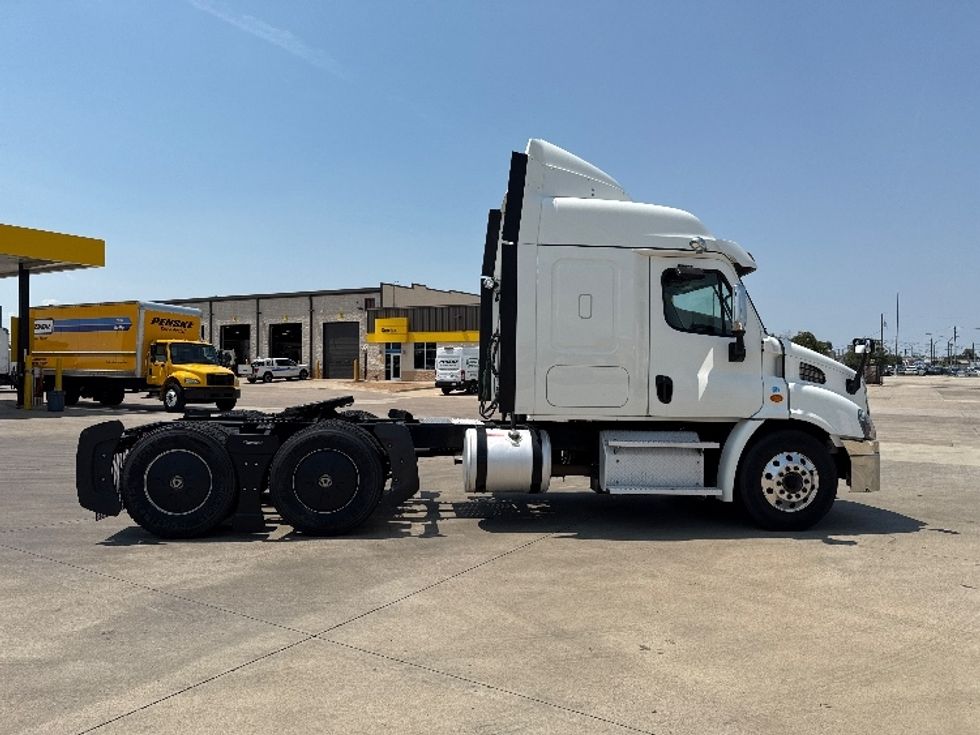 Sleeper Tractor-Heavy Duty Tractors-Freightliner-2019-Cascadia 11364ST-Arlington-TX-486,959\n\t\tmiles-$ 54,750 - Image 8