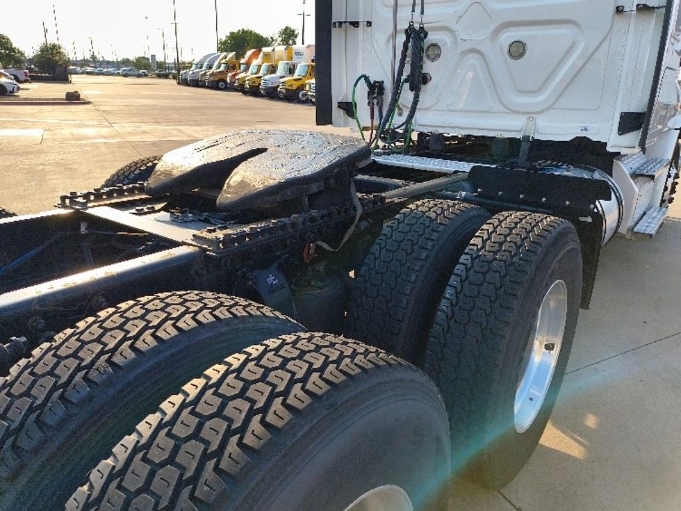 Sleeper Tractor-Heavy Duty Tractors-Freightliner-2019-Cascadia 11364ST-Arlington-TX-500,580\n\t\tmiles-$ 54,000 - Image 23