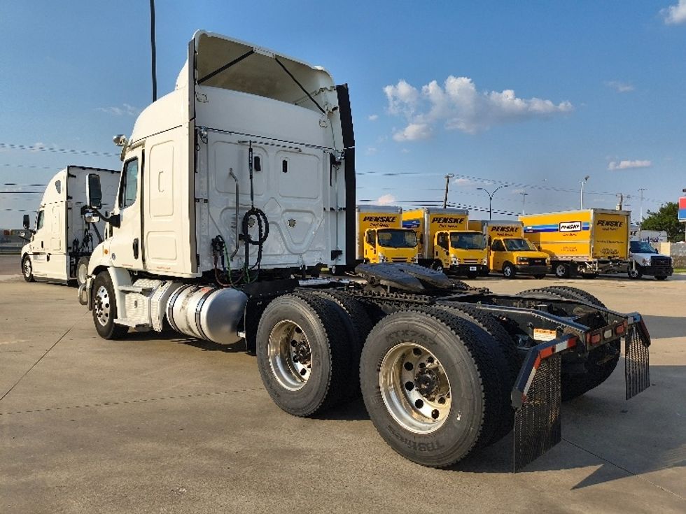 Sleeper Tractor-Heavy Duty Tractors-Freightliner-2019-Cascadia 11364ST-Arlington-TX-500,580\n\t\tmiles-$ 54,000 - Image 5