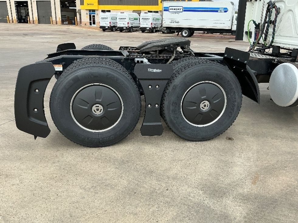 Sleeper Tractor-Heavy Duty Tractors-Freightliner-2019-Cascadia 11364ST-Arlington-TX-518,148\n\t\tmiles-$ 53,000 - Image 22