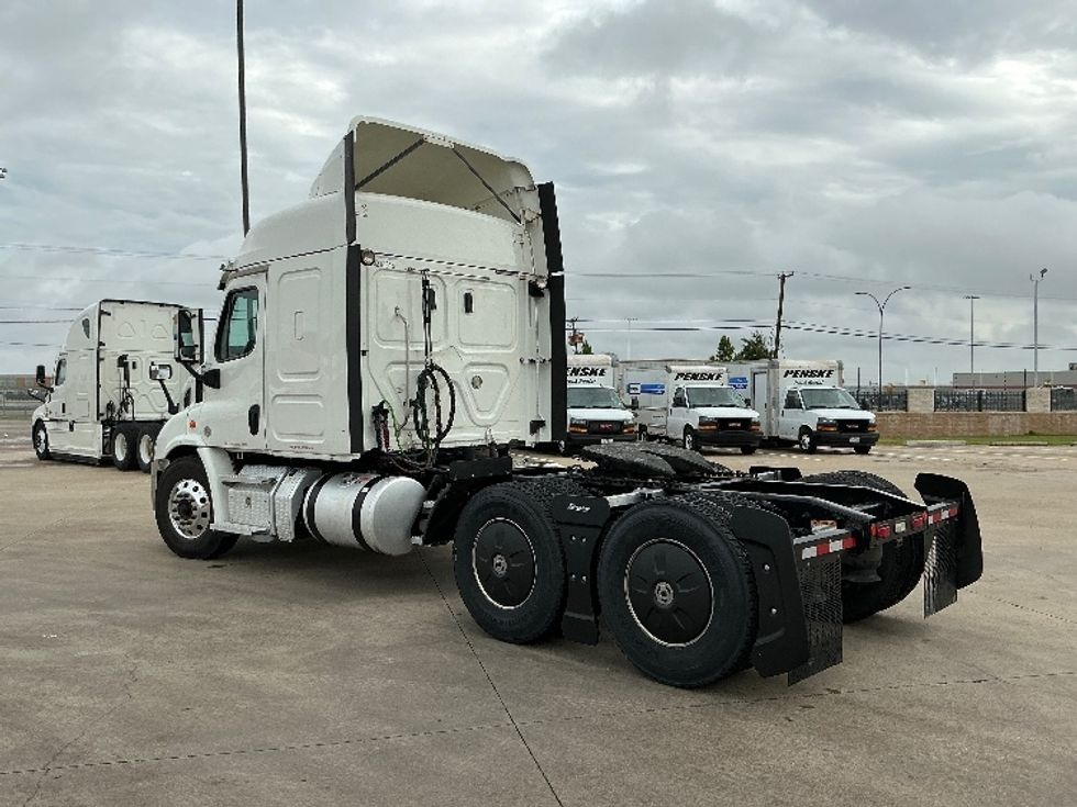 Sleeper Tractor-Heavy Duty Tractors-Freightliner-2019-Cascadia 11364ST-Arlington-TX-518,148\n\t\tmiles-$ 53,000 - Image 5