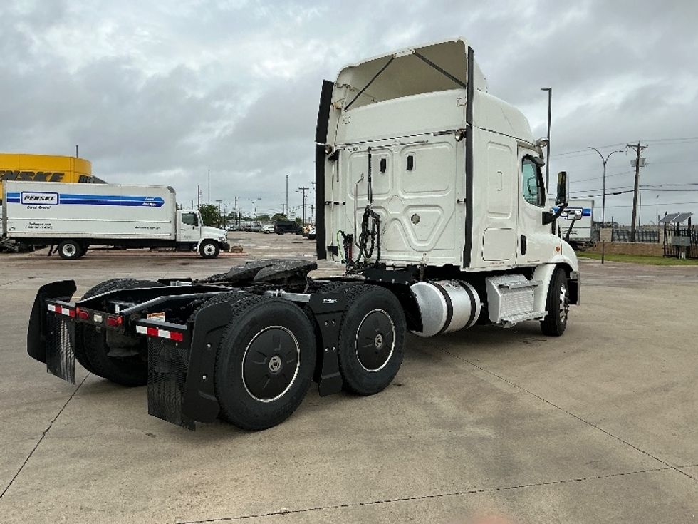 Sleeper Tractor-Heavy Duty Tractors-Freightliner-2019-Cascadia 11364ST-Arlington-TX-518,148\n\t\tmiles-$ 53,000 - Image 7