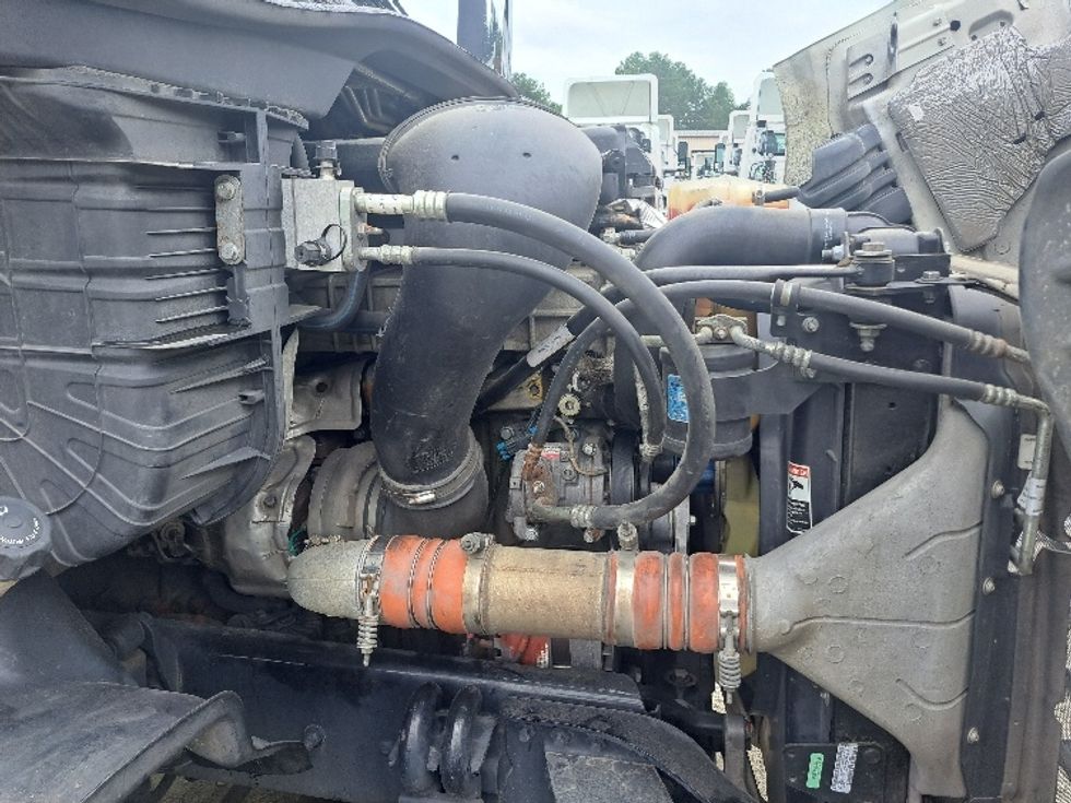 Sleeper Tractor-Heavy Duty Tractors-Freightliner-2019-Cascadia 11364ST-Atlanta-GA-440,215\n\t\tmiles-$ 55,000 - Image 19