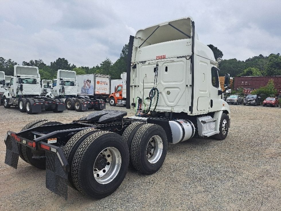Sleeper Tractor-Heavy Duty Tractors-Freightliner-2019-Cascadia 11364ST-Atlanta-GA-440,215\n\t\tmiles-$ 55,000 - Image 7
