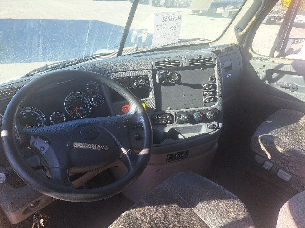 Sleeper Tractor-Heavy Duty Tractors-Freightliner-2019-Cascadia 11364ST-Atlanta-GA-489,129\n\t\tmiles-$ 52,250 - Image 10