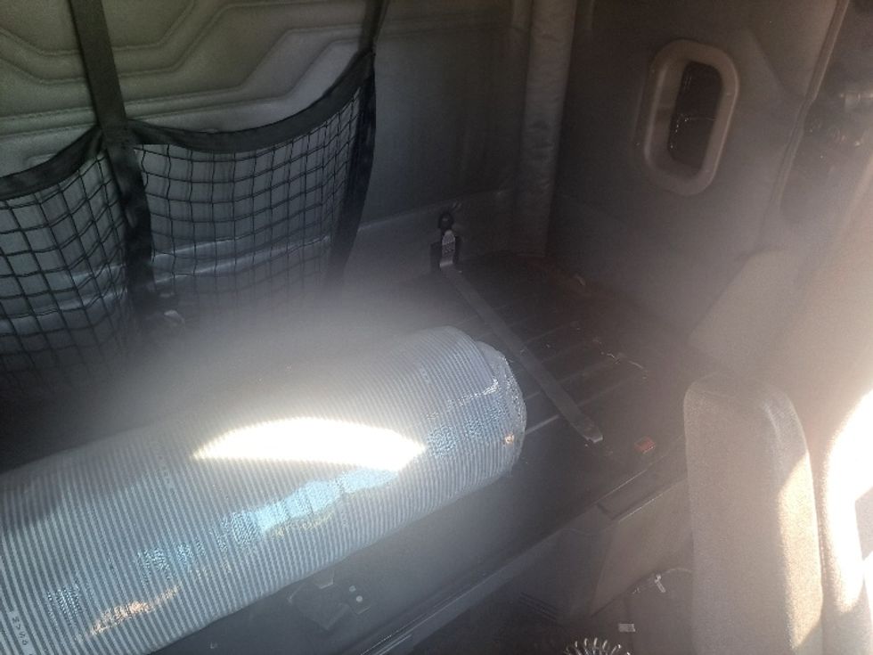 Sleeper Tractor-Heavy Duty Tractors-Freightliner-2019-Cascadia 11364ST-Atlanta-GA-489,129\n\t\tmiles-$ 52,250 - Image 17