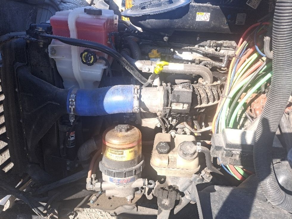 Sleeper Tractor-Heavy Duty Tractors-Freightliner-2019-Cascadia 11364ST-Atlanta-GA-489,129\n\t\tmiles-$ 52,250 - Image 21