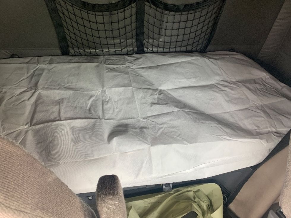 Sleeper Tractor-Heavy Duty Tractors-Freightliner-2019-Cascadia 11364ST-Concord-NC-635,495\n\t\tmiles-$ 15,500 - Image 17