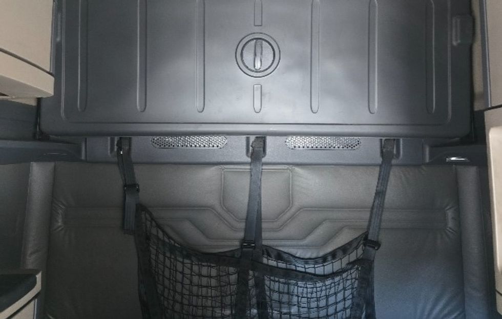 Sleeper Tractor-Heavy Duty Tractors-Freightliner-2019-Cascadia 11364ST-Gainesville-GA-525,932\n\t\tmiles-$ 51,750 - Image 16