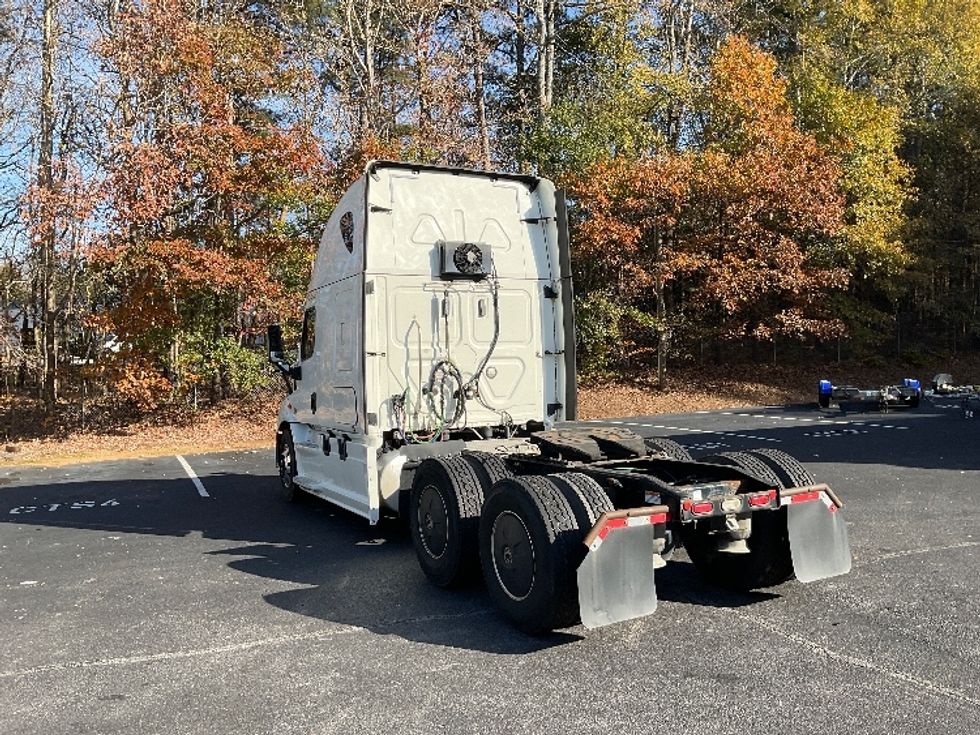 Sleeper Tractor-Heavy Duty Tractors-Freightliner-2019-Cascadia 11364ST-Gainesville-GA-525,932\n\t\tmiles-$ 51,750 - Image 5