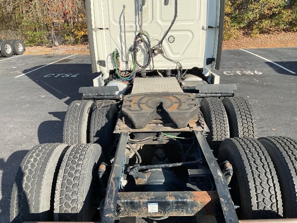 Sleeper Tractor-Heavy Duty Tractors-Freightliner-2019-Cascadia 11364ST-Gainesville-GA-525,932\n\t\tmiles-$ 51,750 - Image 6