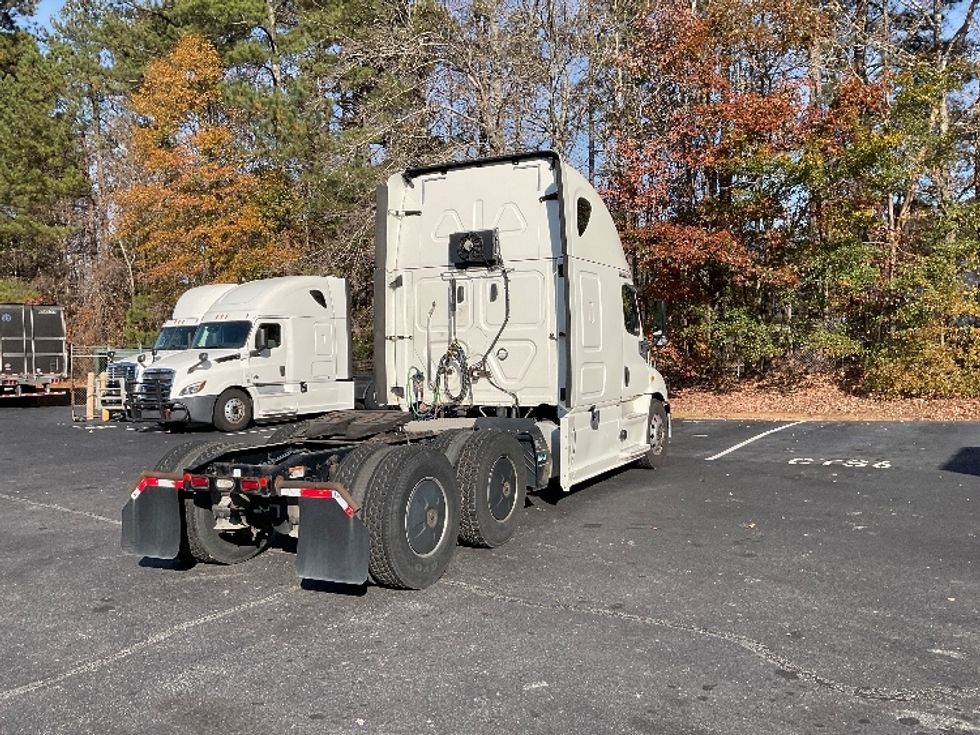 Sleeper Tractor-Heavy Duty Tractors-Freightliner-2019-Cascadia 11364ST-Gainesville-GA-525,932\n\t\tmiles-$ 51,750 - Image 7