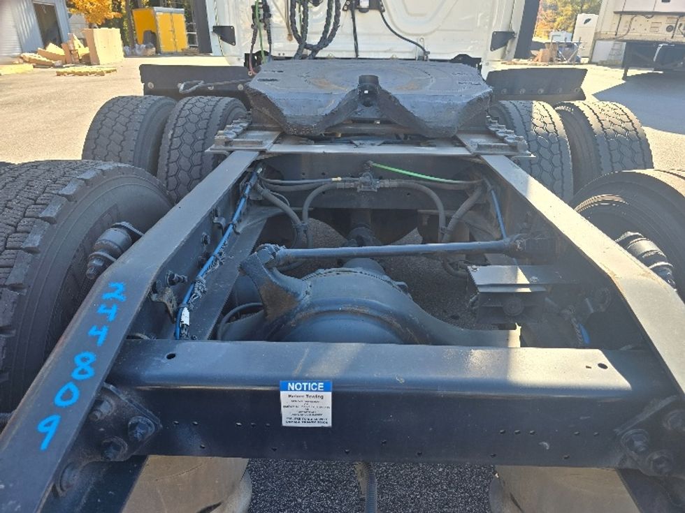 Sleeper Tractor-Heavy Duty Tractors-Freightliner-2019-Cascadia 11364ST-Gainesville-GA-608,255\n\t\tmiles-$ 47,000 - Image 6