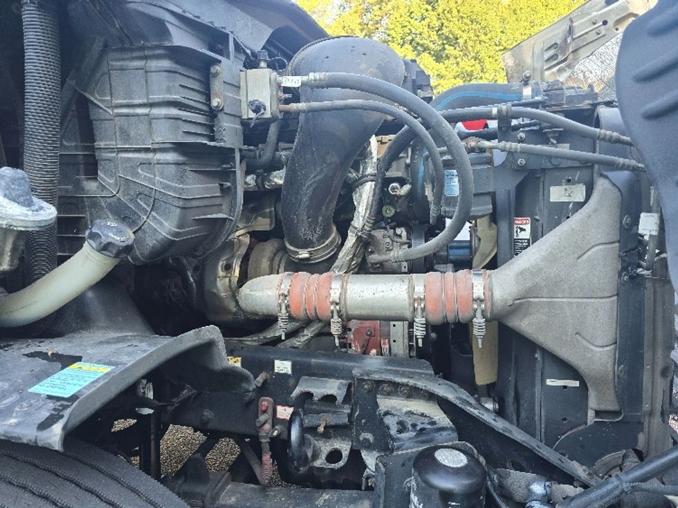 Sleeper Tractor-Heavy Duty Tractors-Freightliner-2019-Cascadia 11364ST-Gainesville-GA-623,134\n\t\tmiles-$ 47,000 - Image 20