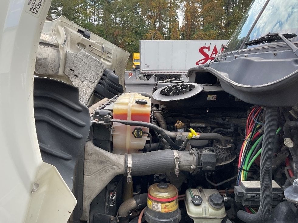 Sleeper Tractor-Heavy Duty Tractors-Freightliner-2019-Cascadia 11364ST-Gainesville-GA-641,525\n\t\tmiles-$ 47,000 - Image 21