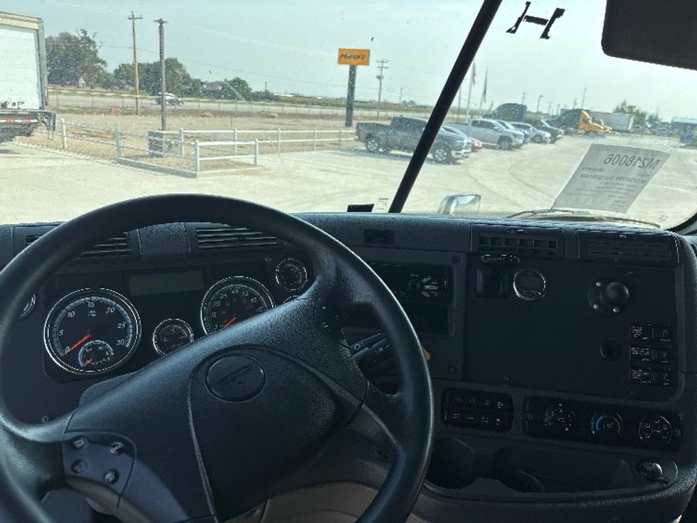 Sleeper Tractor-Heavy Duty Tractors-Freightliner-2019-Cascadia 11364ST-Greeley-CO-579,576\n\t\tmiles-$ 50,000 - Image 11