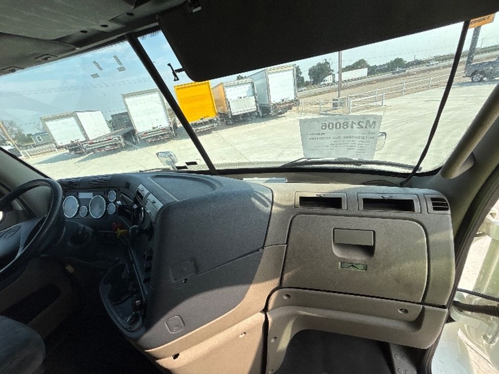 Sleeper Tractor-Heavy Duty Tractors-Freightliner-2019-Cascadia 11364ST-Greeley-CO-579,576\n\t\tmiles-$ 50,000 - Image 14