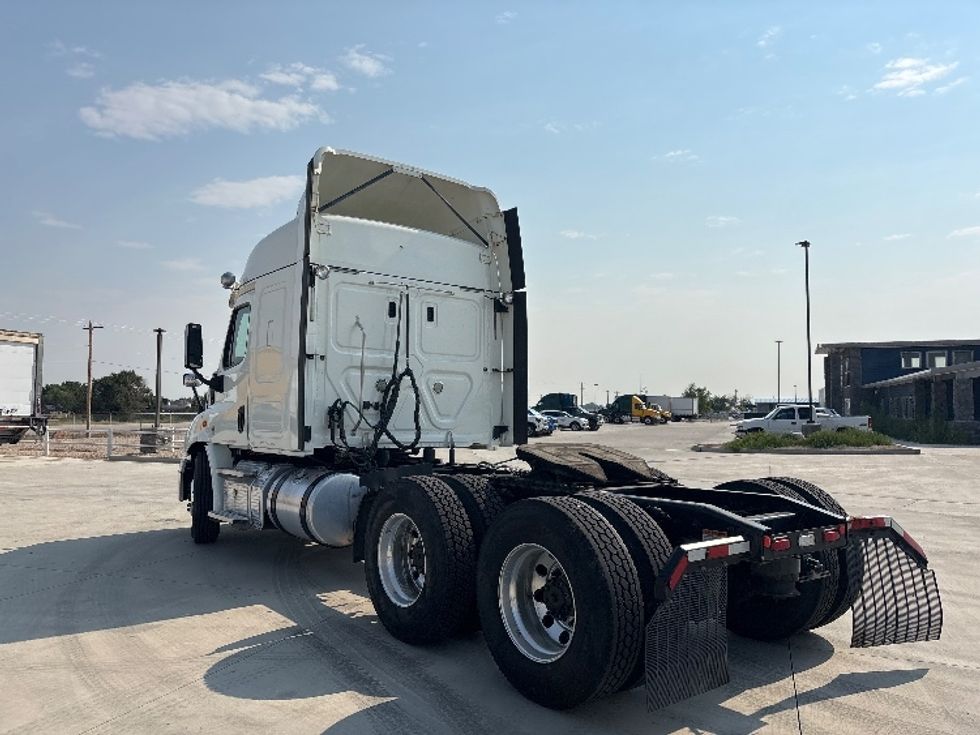 Sleeper Tractor-Heavy Duty Tractors-Freightliner-2019-Cascadia 11364ST-Greeley-CO-579,576\n\t\tmiles-$ 50,000 - Image 5