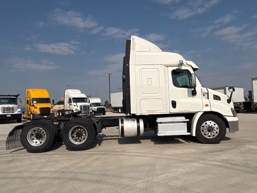 Sleeper Tractor-Heavy Duty Tractors-Freightliner-2019-Cascadia 11364ST-Greeley-CO-579,576\n\t\tmiles-$ 50,000 - Image 8