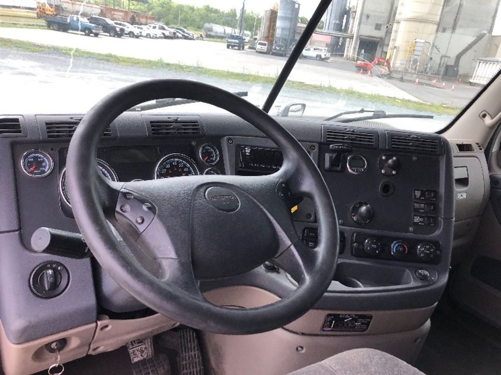 Sleeper Tractor-Heavy Duty Tractors-Freightliner-2019-Cascadia 11364ST-Guilderland Center-NY-542,259\n\t\tmiles-$ 47,000 - Image 10