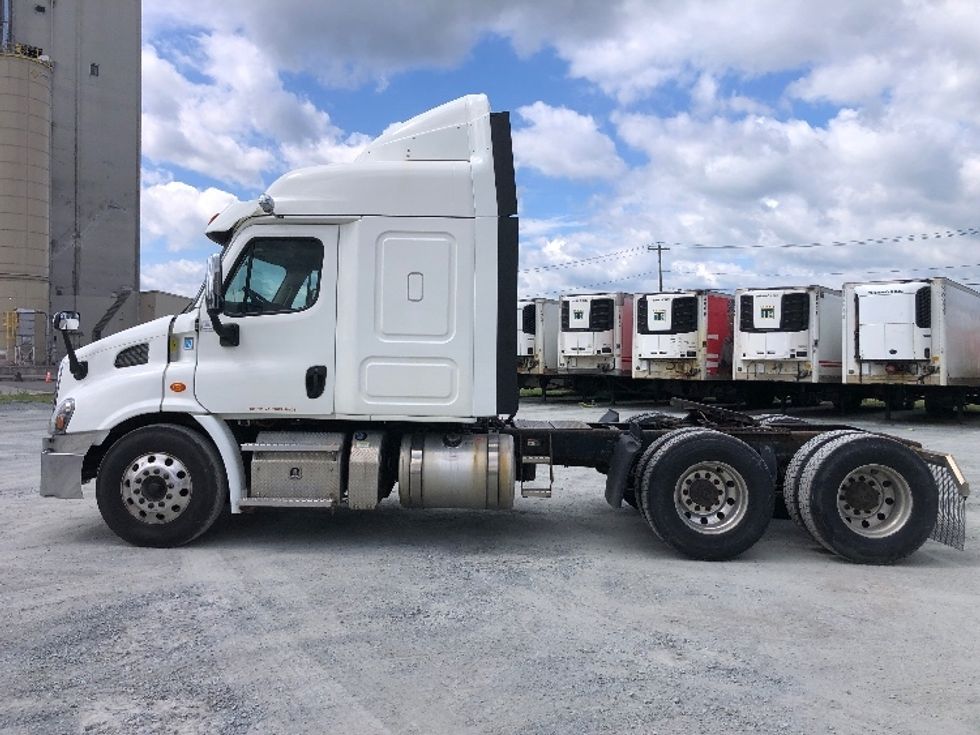 Sleeper Tractor-Heavy Duty Tractors-Freightliner-2019-Cascadia 11364ST-Guilderland Center-NY-542,259\n\t\tmiles-$ 47,000 - Image 4