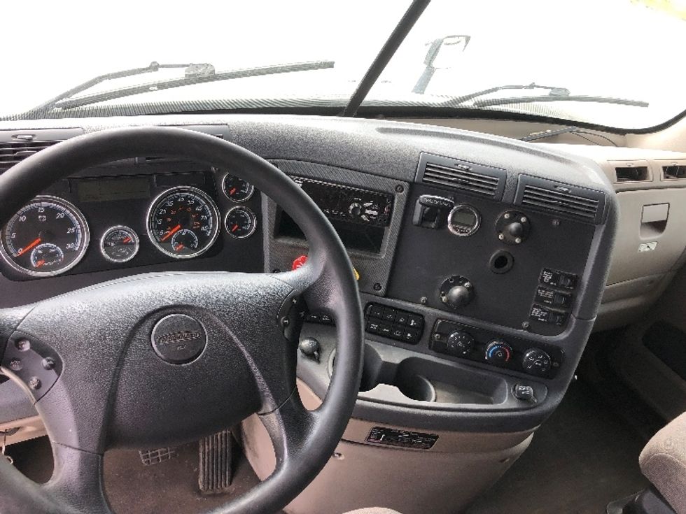 Sleeper Tractor-Heavy Duty Tractors-Freightliner-2019-Cascadia 11364ST-Guilderland Center-NY-542,259\n\t\tmiles-$ 47,000 - Image 11